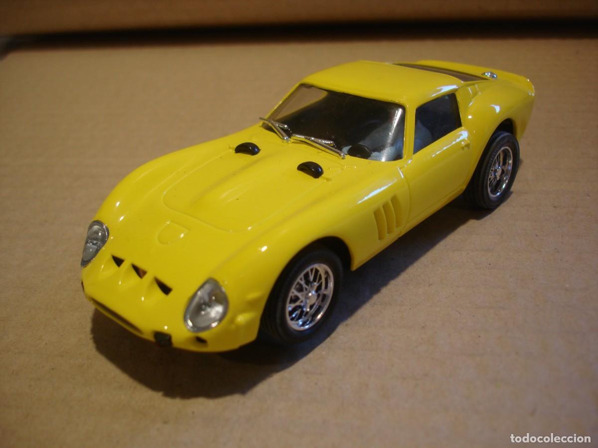 Slot Cars: PINK KAR FERRARI 250 STREET CAR AMARILLO LIMON NUEVO