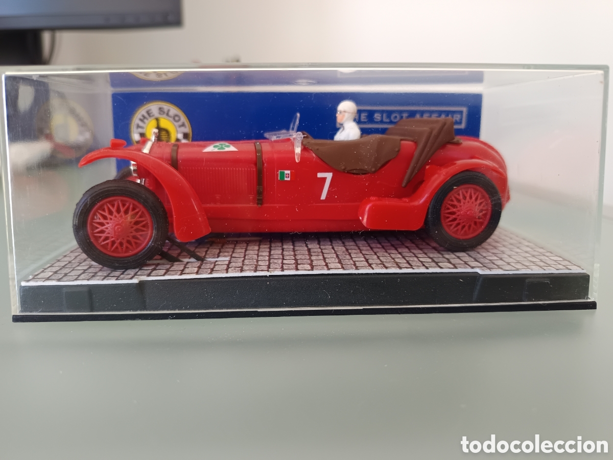 Slot Cars: Scalextric Alfa Romeo Rosso Quadrifoglio The Slot Affair