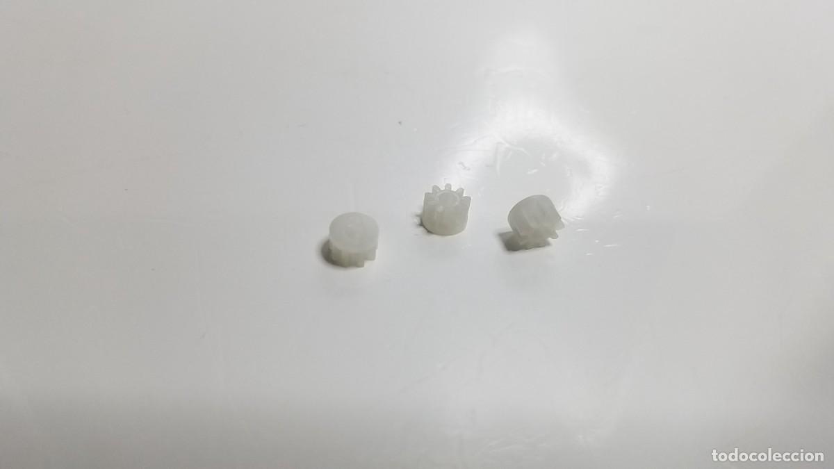 Slot Cars: SLOT SCALEXTRIC 3X PI&Ntilde;ONES BLANCOS DE 9 DIENTES V&Aacute;LIDOS PARA MOTORES RX, MABUCHI...