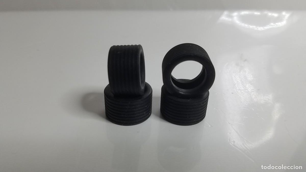 Slot Cars: SLOT SCALEXTRIC 4X NEUM&Aacute;TICOS RUEDAS O GOMAS 19x11 mm PERFIL ANCHO RAYADAS