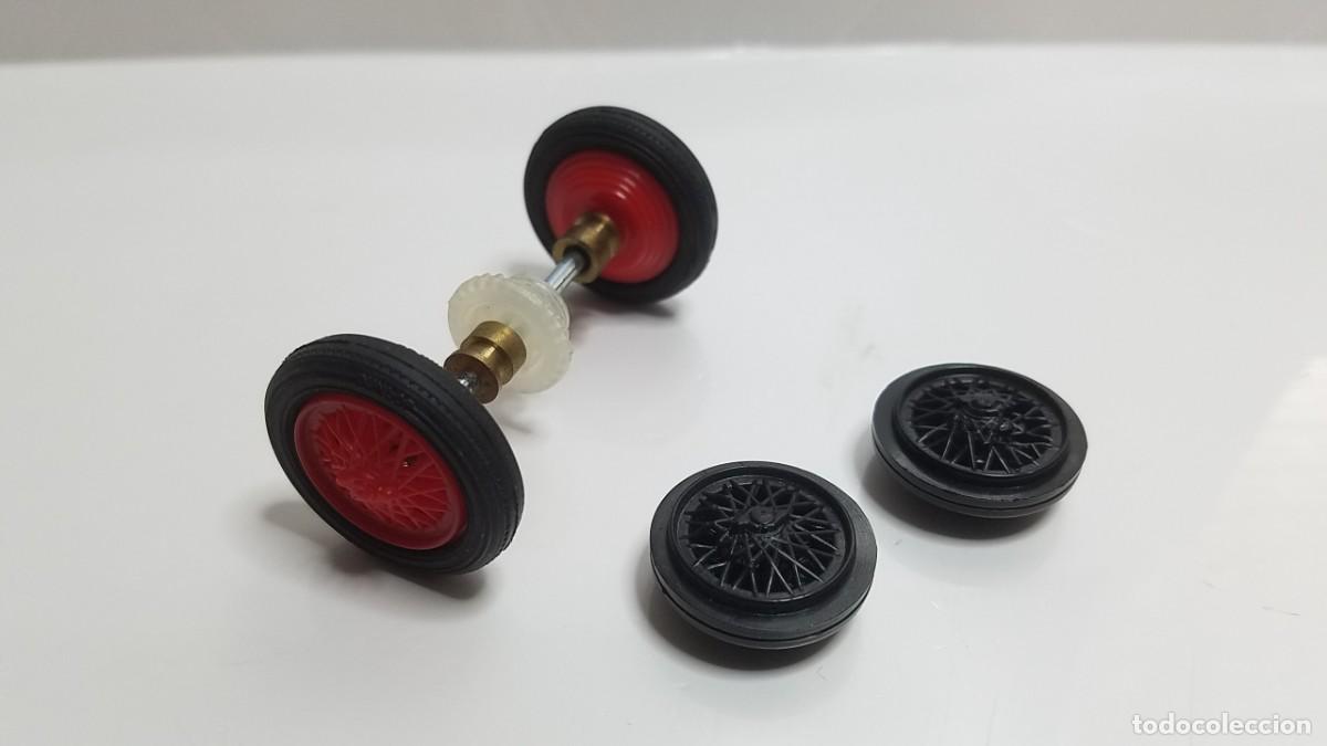 Slot Cars: SLOT SCALEXTRIC REPROTEC EJE CL&Aacute;SICO MULTIRADIO ROJO TIPO BENTLEY C-64 ALFA ROMEO 8C