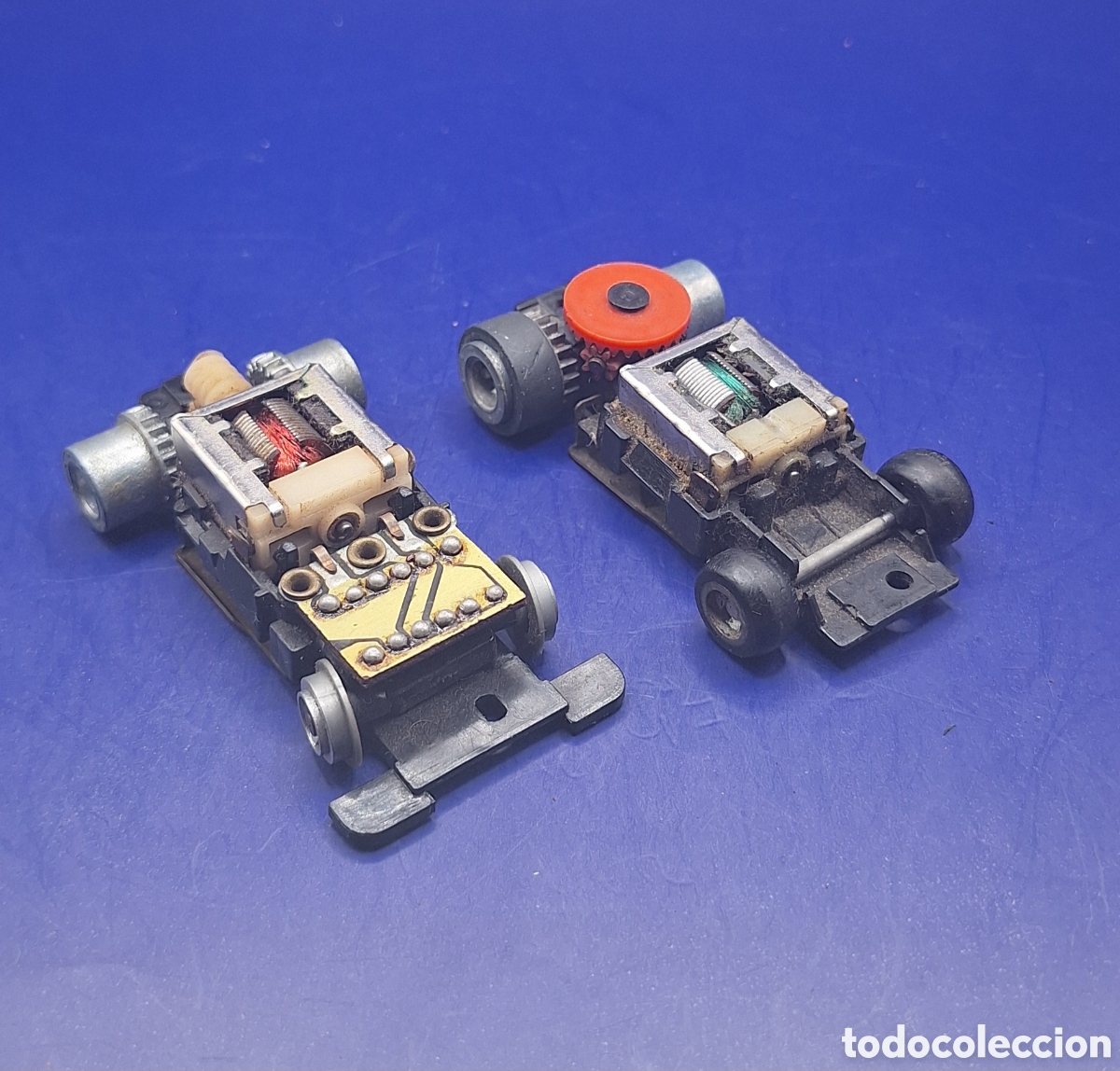 Slot Cars: Pareja de Chasis de Coche de Carreras y Coche Obst&aacute;culo Ideal Toy 1980 -