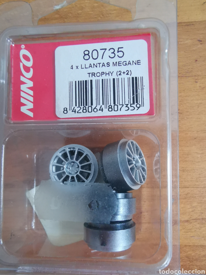 Slot Cars: 4 llantas de Renault Megane Trophy 2+2 ref. 80735 Ninco Scalextric