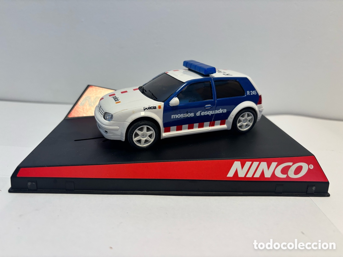 Slot Cars: Ninco VW Golf Mossos d'Esquadra scalextric