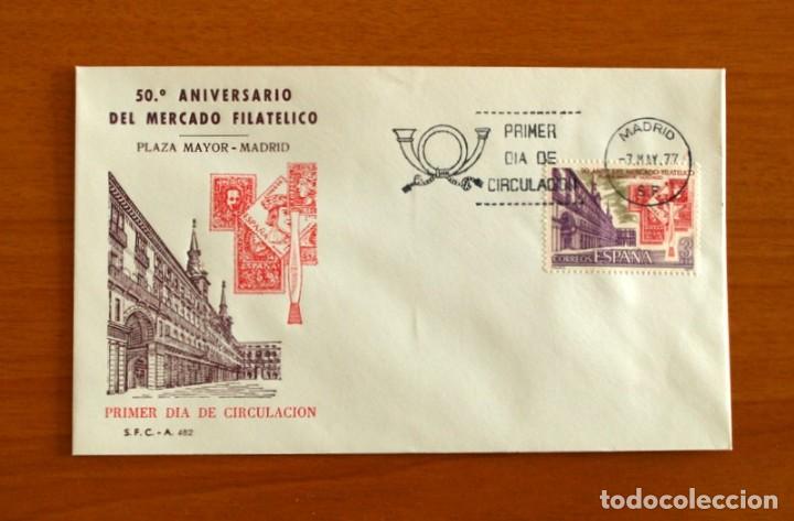 Sellos: Sobre el 1&ordm; Primer D&iacute;a de Circulaci&oacute;n - 50 Aniversario Mercado Filatelico - S.F.C.- A 482 - A&ntilde;o 1977