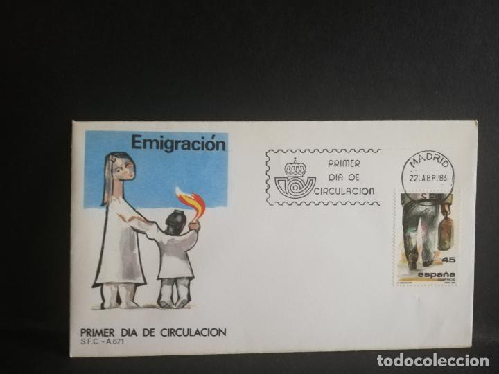 Sellos: SOBRE PRIMER DIA. EMIGRACION. MADRID. 1986. - Foto 1