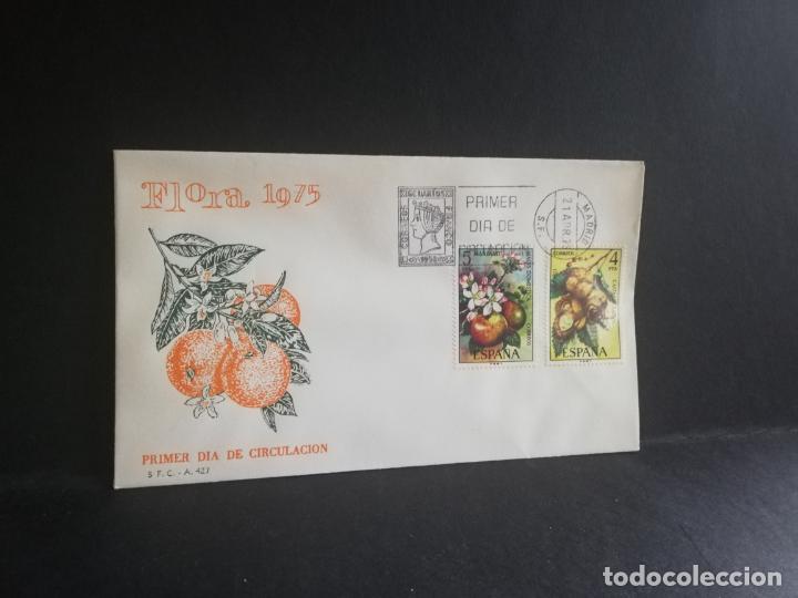 Sellos: SOBRE PRIMER DIA. FLORA. MADRID. 1975. - Foto 1