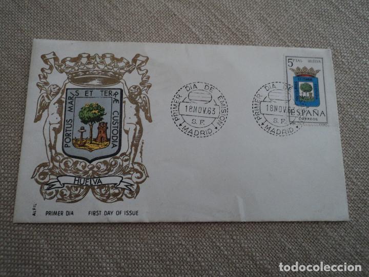 Sellos: sobre primer dia de huelva alfil - Foto 1