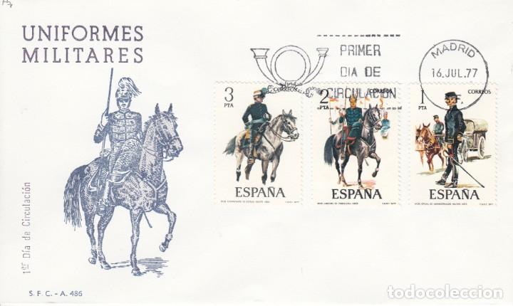 Sellos: SOBRE: 1977 MADRID. UNIFORMES MILITARES - Foto 1