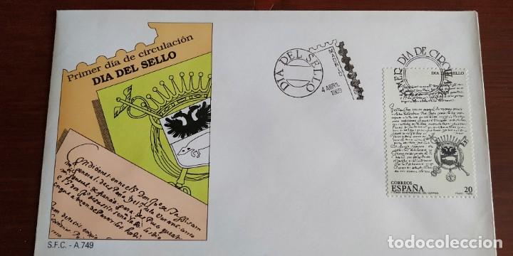 Sellos: sobre 1&ordm; dia . D&iacute;a del sello 1989 - Foto 1