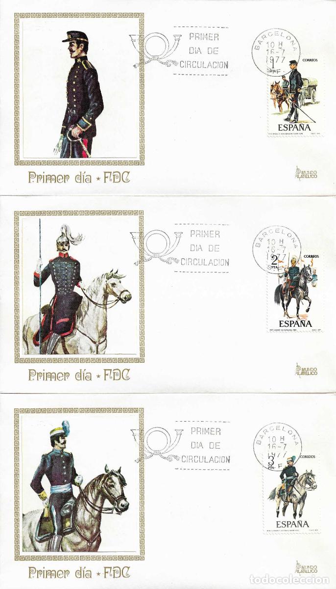 Sellos: UNIFORMES MILITARES 1977 VIII GRUPO (EDIFIL 2423/27) CINCO SPD MUNDO FILATELICO BARCELONA RARO XZX