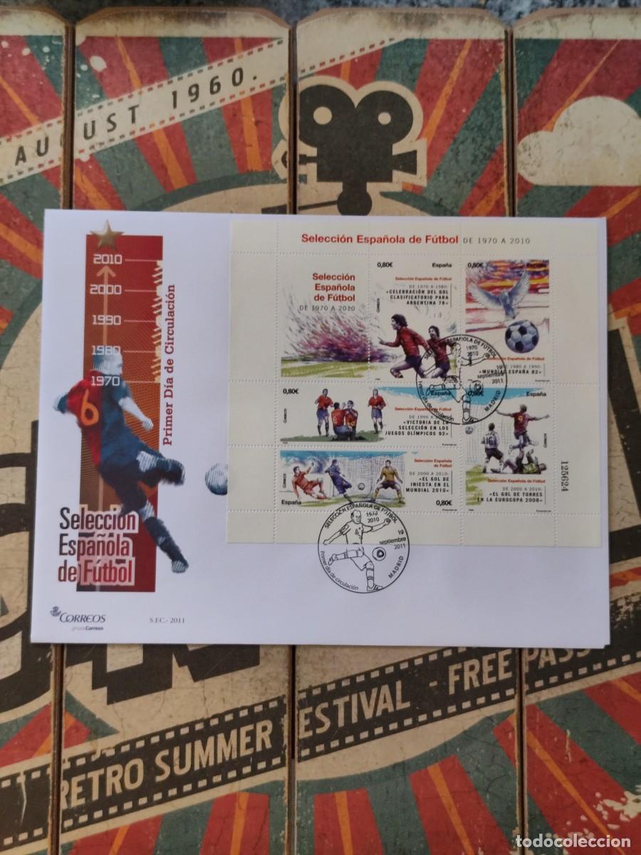 Sellos: 2 Selecci&oacute;n Espa&ntilde;ola de f&uacute;tbol 1970 a 2010 Sobre primer d&iacute;a Edilfil 4666