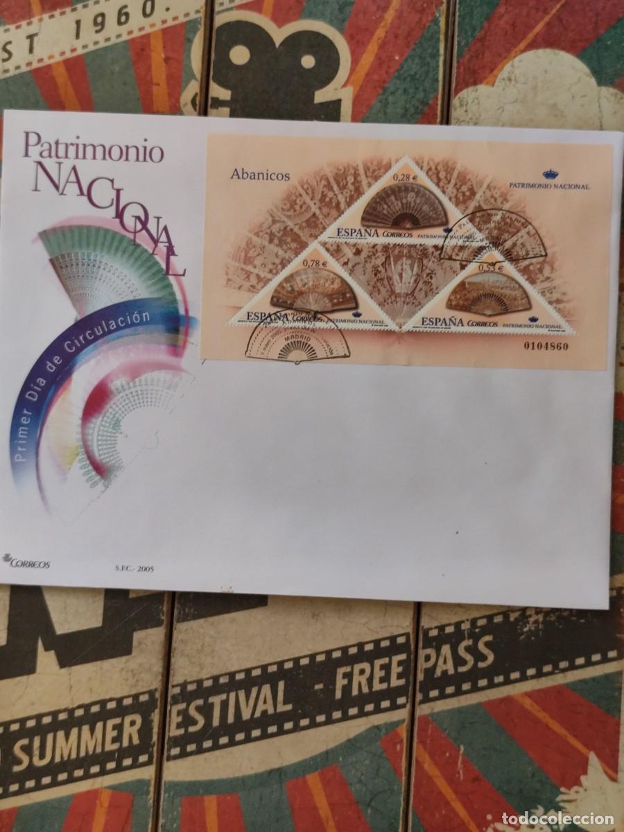 Sellos: 8 Patrimonio Nacional Abanicos 9 de Mayo de 2005 Sobre primer d&iacute;a Edilfil 4164