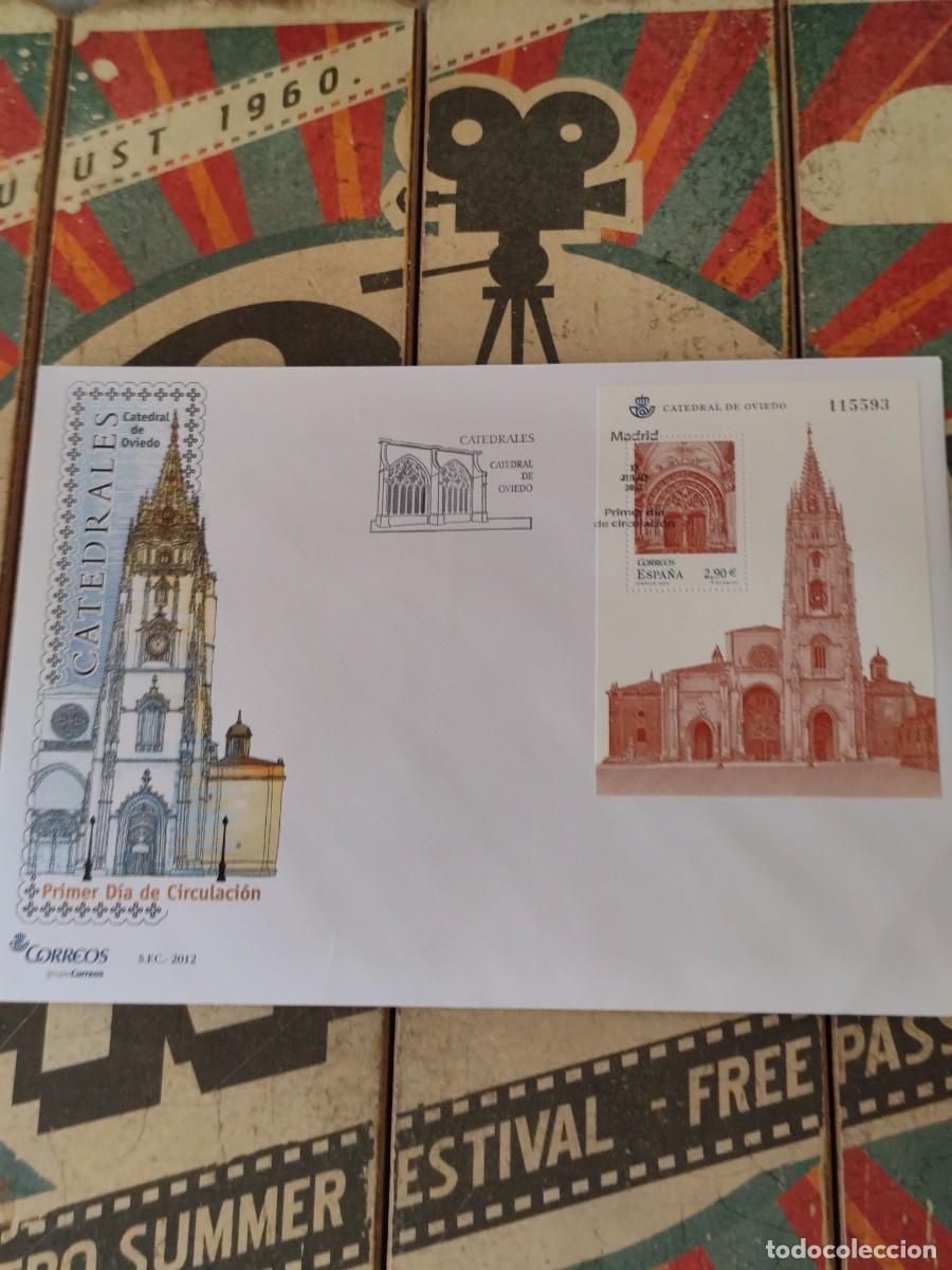 Sellos: 107 Catedrales Catedral de Oviedo 13/7/12 Sobre primer d&iacute;a