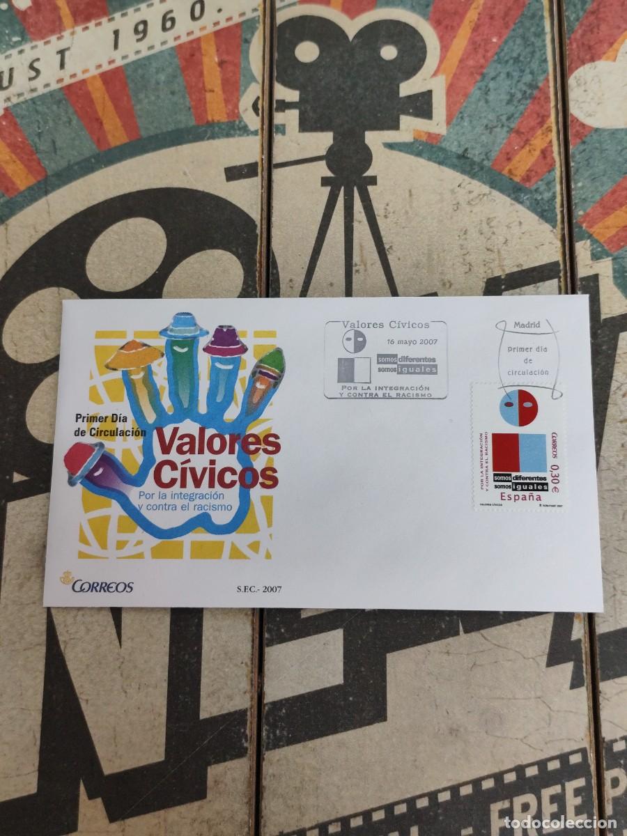 Sellos: 287 Valores C&iacute;vicos Por la integraci&oacute;n y contra el racismo 16/5/07 Sobre primer d&iacute;a