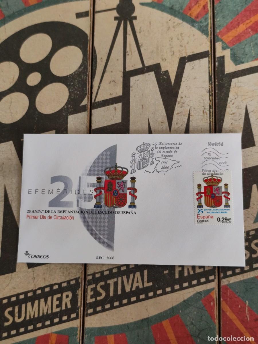 Sellos: 328 Efemerides 25 Aniversario de la implantaci&oacute;n del Escudo de Espa&ntilde;a 23/11/06 Sobre primer d&iacute;a