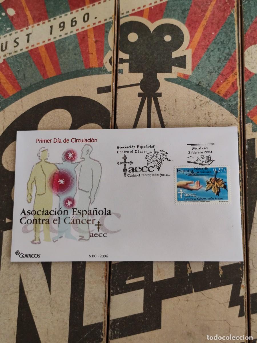 Sellos: 359 Asociaci&oacute;n Espa&ntilde;ola contra el C&aacute;ncer 2/2/04 Sobre primer d&iacute;a