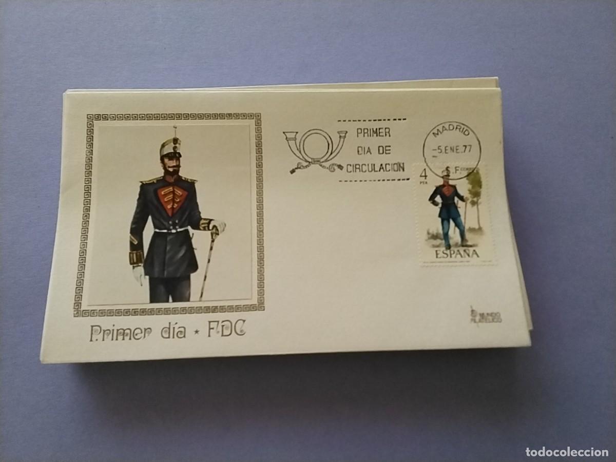 Selos: Sobres primer dia Espa&ntilde;a Uniformes