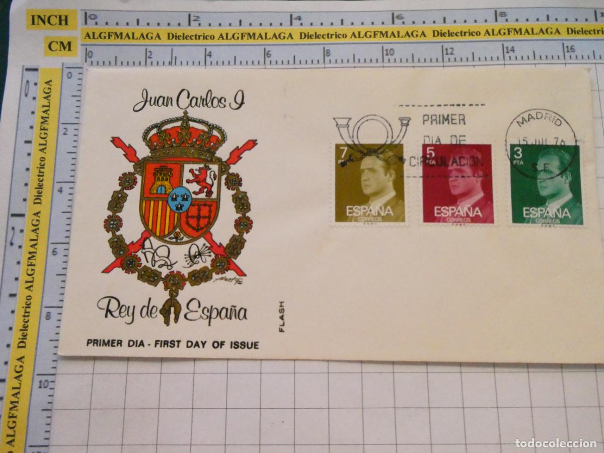 Sellos: SOBRE PRIMER D&Iacute;A CIRCULACI&Oacute;N FILAT&Eacute;LICO. 1976 JUAN CARLOS I REY DE ESPA&Ntilde;A. 493