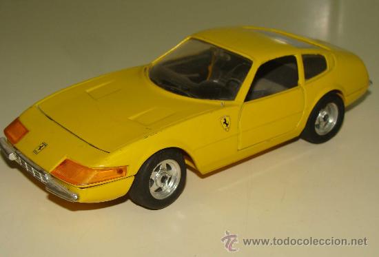 COCHE COLECCIÓN. FERRARI 365 GTB/4 DAYTONA AMARILLO. CASA MAJORETTE. ESCALA 1:24.