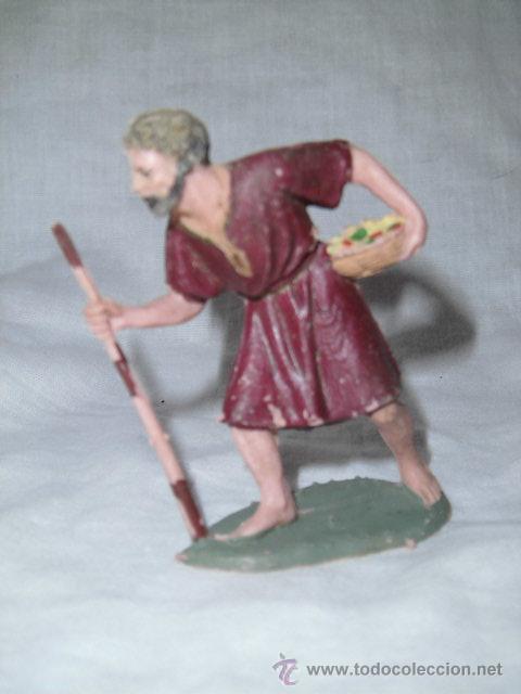 FIGURA DE PLASTICO PARA BELEN FALTAS DE PINTURA
