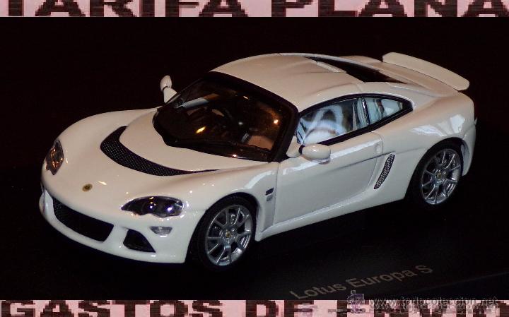 LOTUS EUROPA S ESCALA 1:43 DE AUTOART EN CAJA
