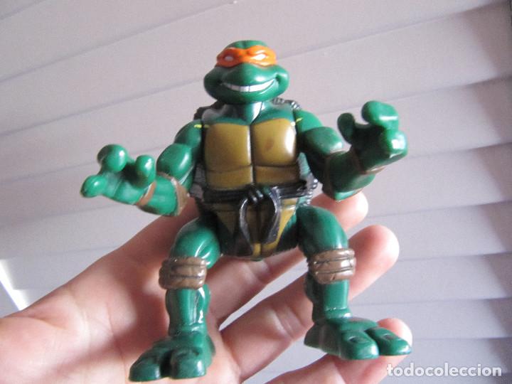 TORTUGA NINJA MICHELANGELO (TORTUGAS NINJA). PLAYMATES TOYS, 2004.
