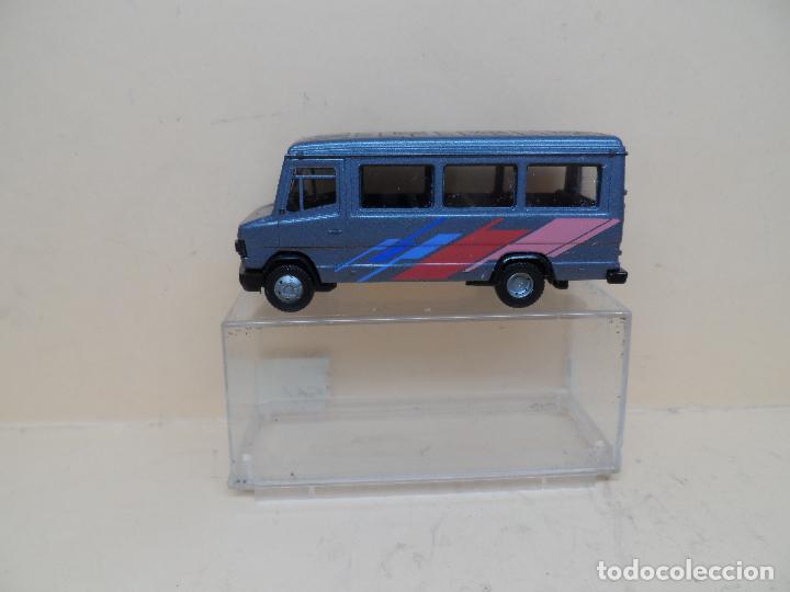 REVELL PRALINÉ 1/87 H0 MERCEDES BENZ 507 D 