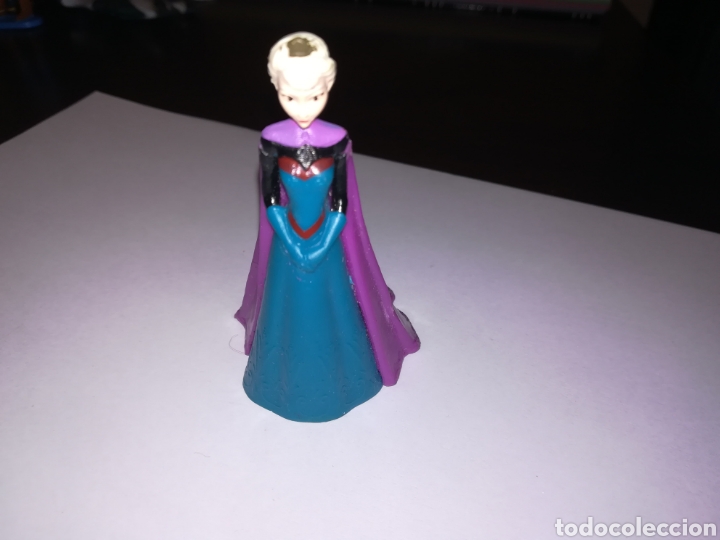 WALT DISNEY FIGURA DE PVC FROZEN REINA ELSA