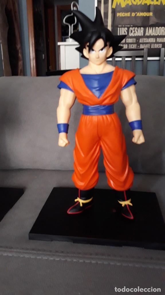 DRAGON BALL FIGURA BANPRESTO JUMBO 30 CMS SON GOKU