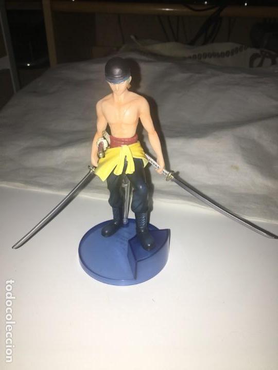 FIGURA DE RORONOA ZORO DE LA SERIE MANGA ONE PIECE BANDAI , TENGO MUCHAS MÁS MIRA MIS LOTES