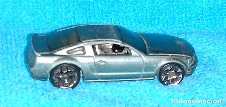 LOTE COCHE DE METAL - HOT WHEELS - FORD MUSTANG GT - 2005 - SCL. sobre 1/60