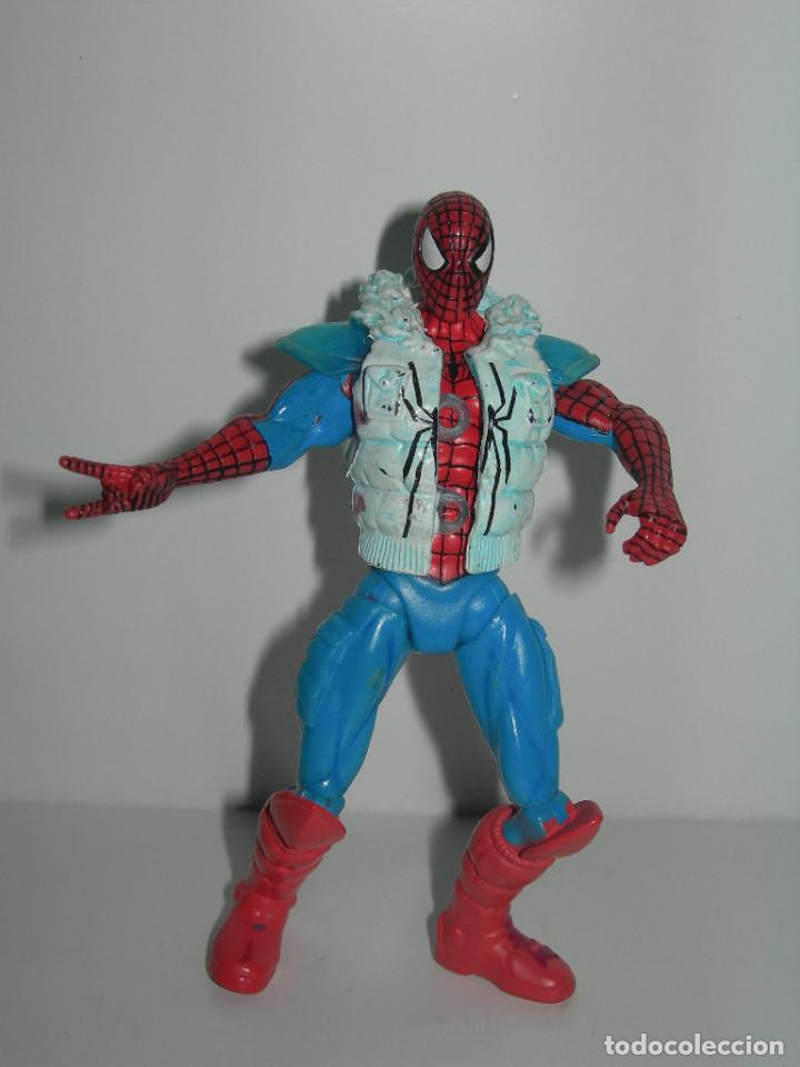 FIGURA ARTICULADA SPIDERMAN DE 10 CMS. - HASBRO 2009 MARVEL - SPIDER MAN -