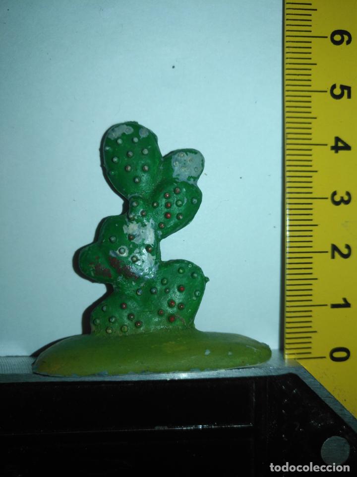 PLASTICO DURO antigua raro modelo figura portal belen misterio nacimiento pech oliver navidad captus