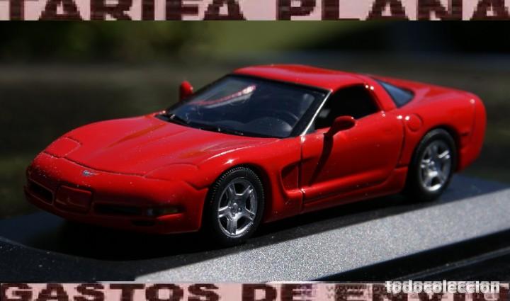 CHEVEROLET CORVETTE ESCALA 1:43 DE MINICHAMPS EN CAJA