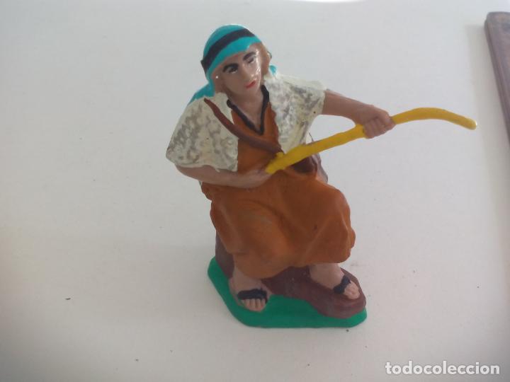 PASTOR, HOMBRE, DE PLASTICO, 7,5 CM. FIGURA DEL NACIMIENTO, PESEBRE. OLIVER PECH O SIMILAR