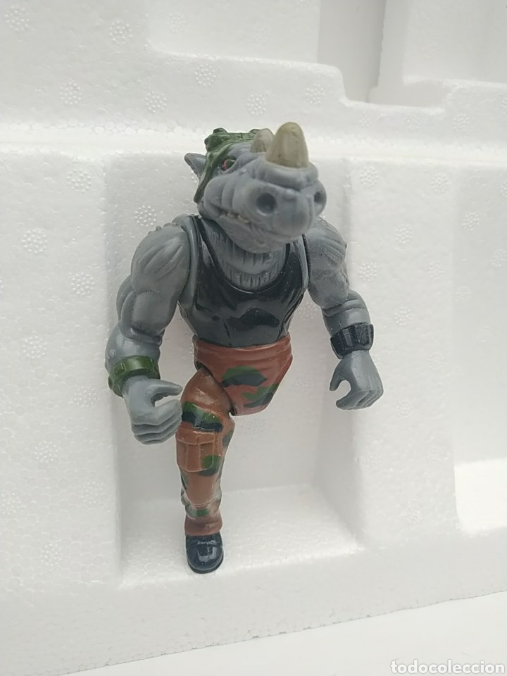 Figura de acción tortugas ninja rocksteady
