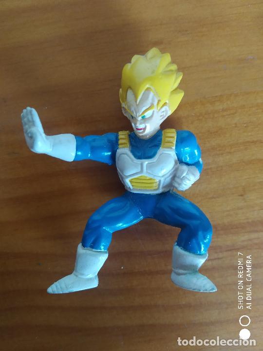 FIGURA DRAGON BALL AB TOYS - VEGETA SUPER SAIYAN - 6 CM (DG)