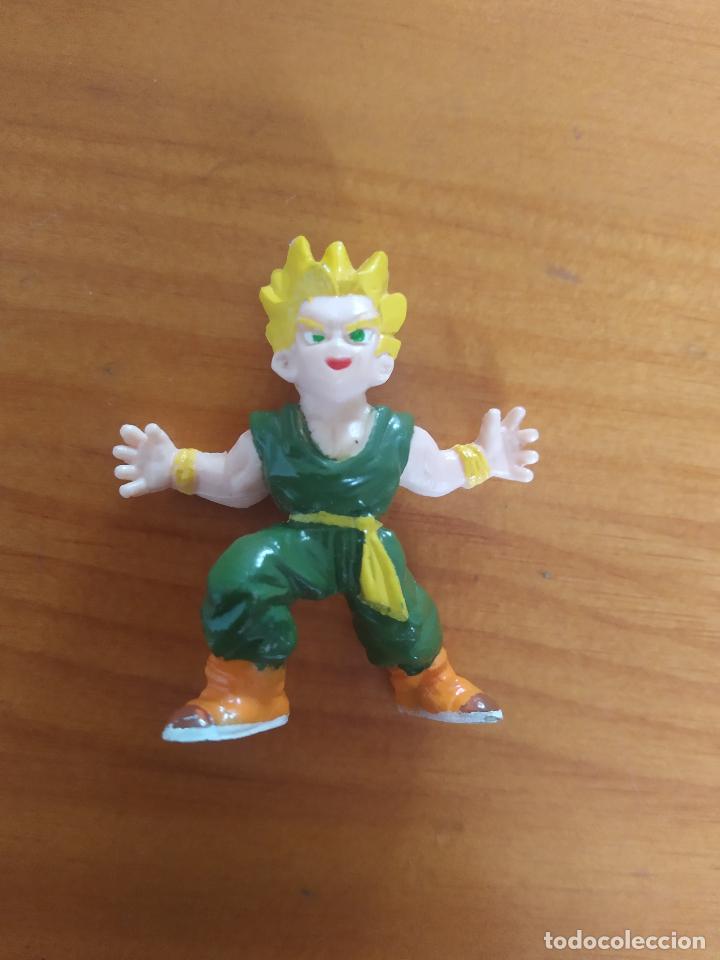 FIGURA DRAGON BALL AB TOYS - TRUNKS NIÑO SUPER SAIYAN - BS / S.T.A. - 4 CM (DG)