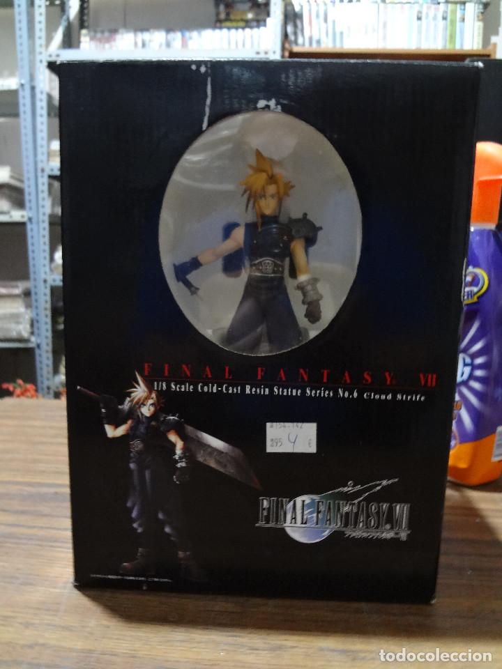 FIGURA DE RESINA CLOUD STRIFE FINAL FANTASY VII ESCALA 1/8 DE ARTFX KOTOBUKIYA