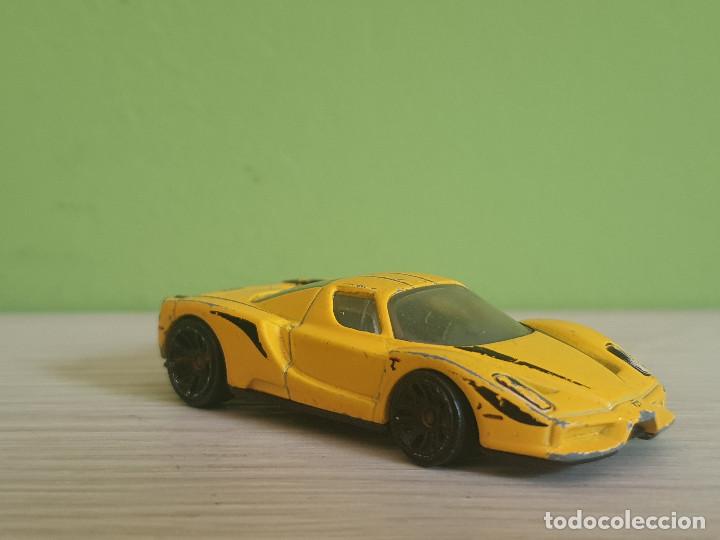 Enzo Ferrari 2002 _ 1:64 _ Fabricante Hot wheels.