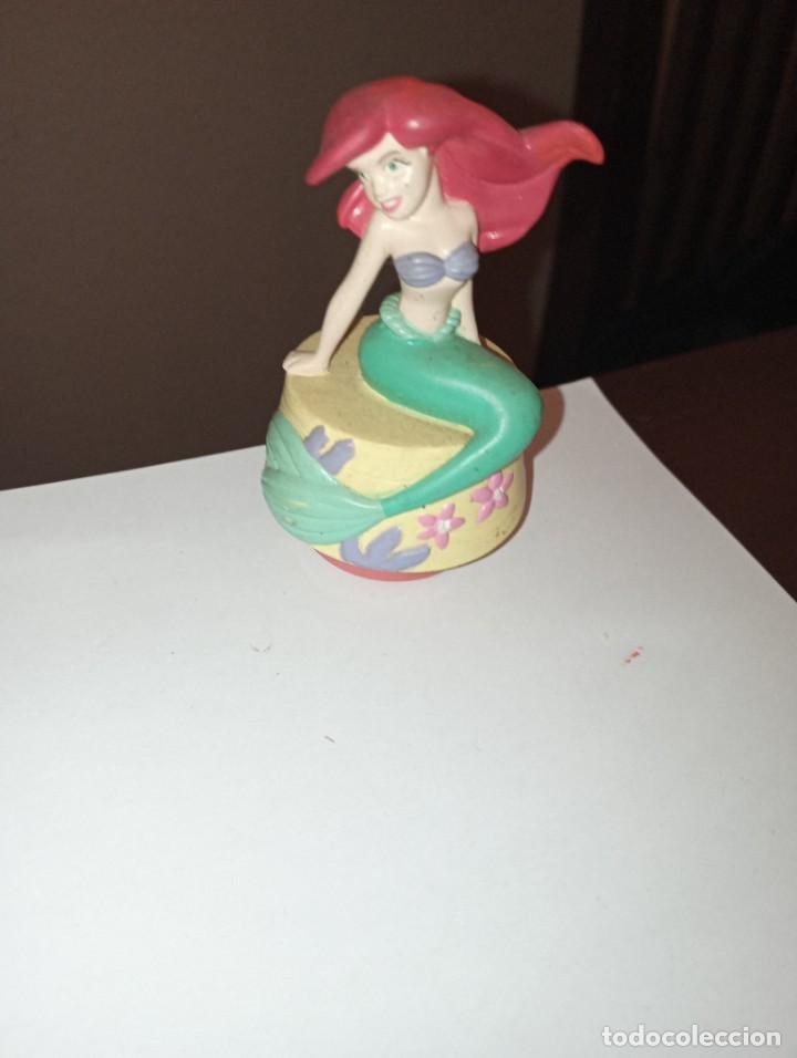 WALT DISNEY FIGURA DE PVC ARIEL LA SIRENITA CON SELLO