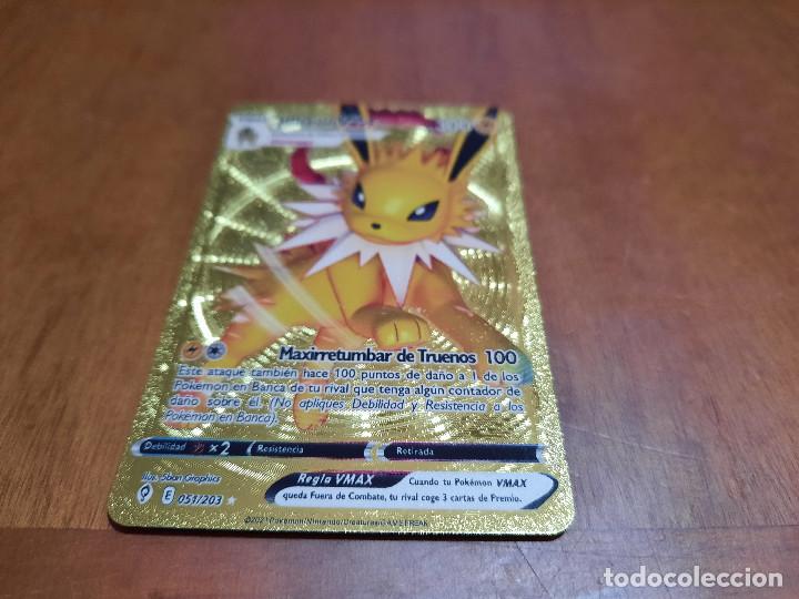 JOLTEON VMAX 51. COLOR ORO. POKEMON. BUEN ESTADO. TRADING CARD. CROMO. CARTA