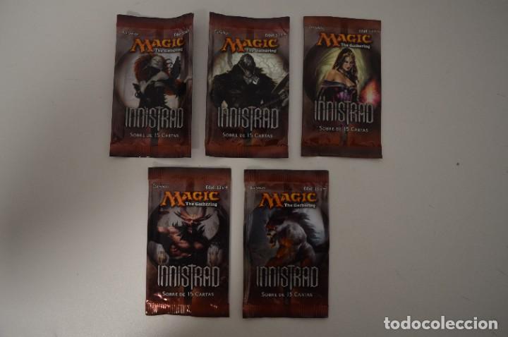 MAGIC THE GATHERING COLECCIÓN INNISTRAD BOOSTER SOBRES VACÍOS NO CARTAS ILUSTRACIÓN LILIANA DEL VELO