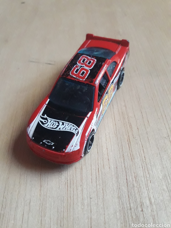 Coche Chevy Impala Hot Wheels 2010 Mattel