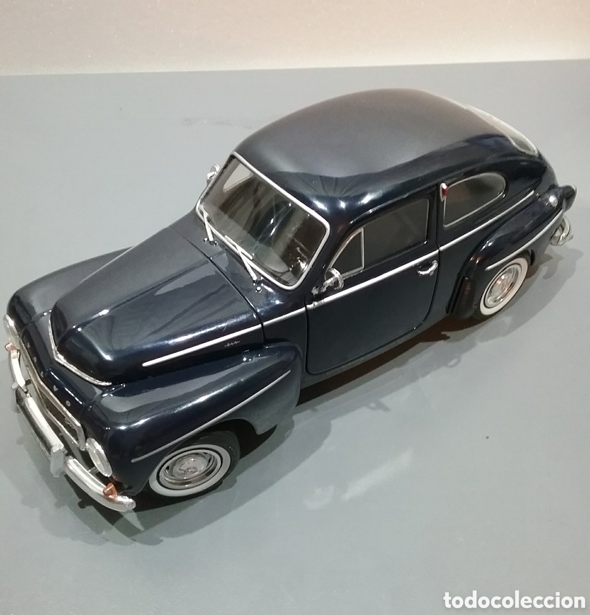 Coche Volvo PV 544. Escala 1:18. Revell.
