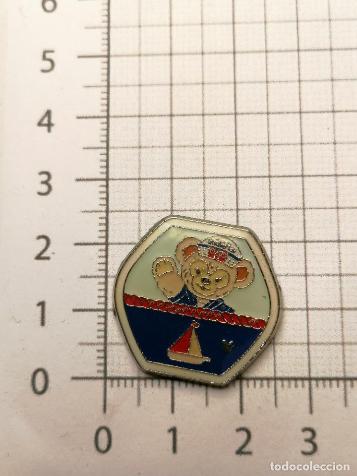 PIN TRADING DISNEY HIDDEN MICKEY PIN COMPLETER PIN HONG KONG
