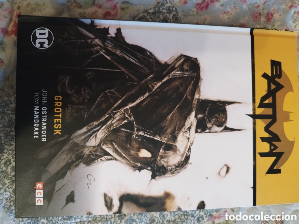 Batman saga Grotesk , DC , ecc comics. Cómic en perfecto estado.