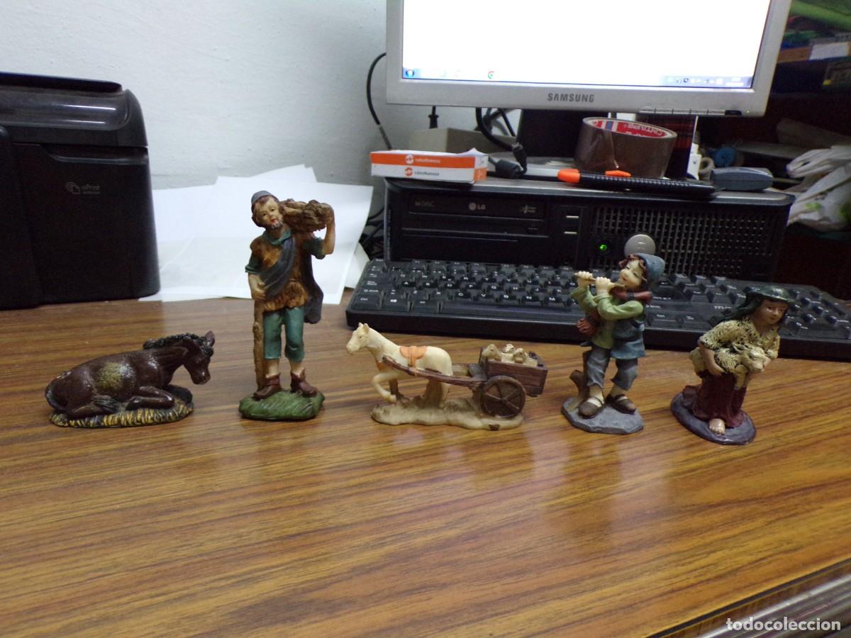 ESTAMOS LIQUIDANDO. figuras de pesebre belen resina