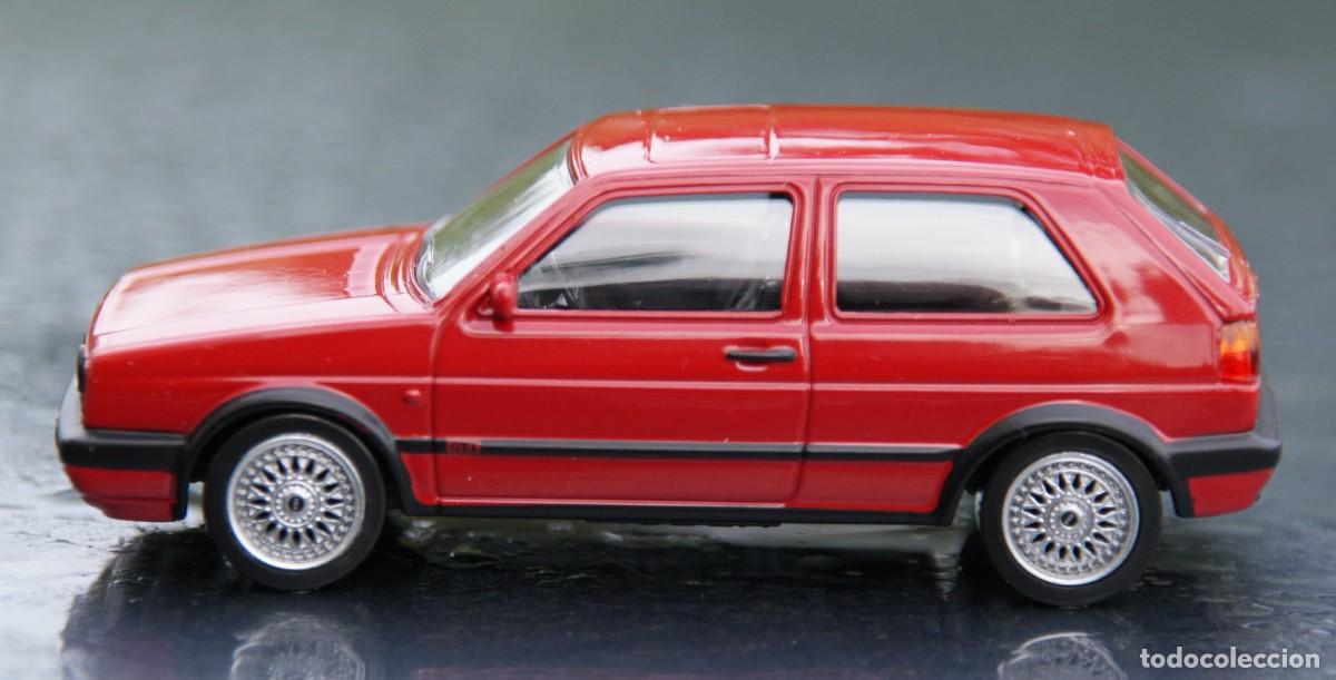 VW GOLF GTI ROJO ESCALA 1/43 DE NOREV EN CAJA NO ORIGINAL